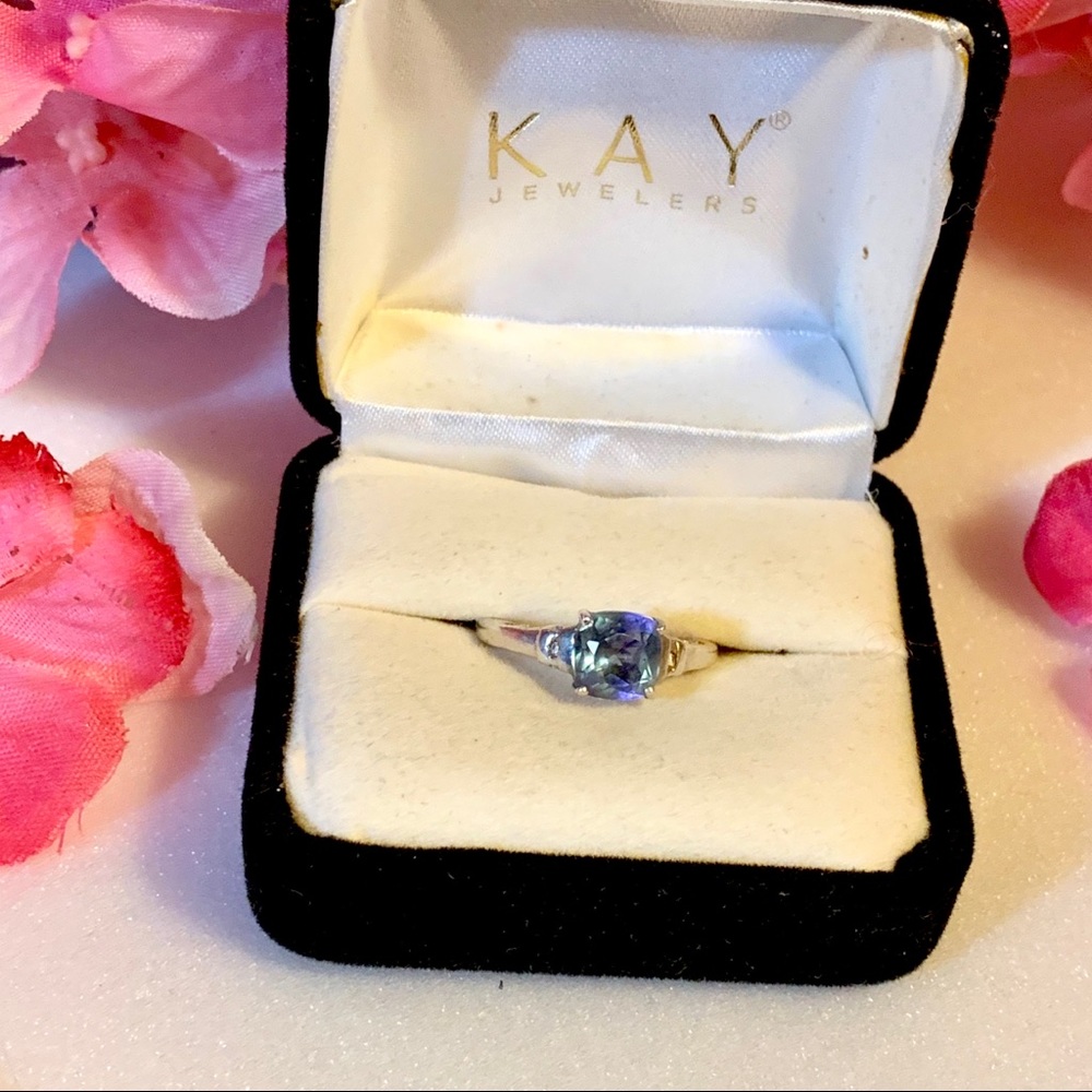 ON Hold for TRADE ✨Color Change Sapphire Vintage - Picture 3 of 8